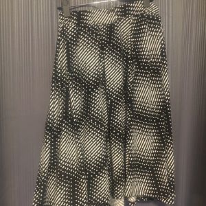 Lularoe Madison Black and White Skirt - Size XL